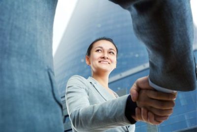 businesswoman_shaking_hands_1